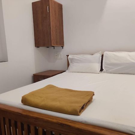 Sri Balaji Lodging Hotel Tiruchchendūr Buitenkant foto