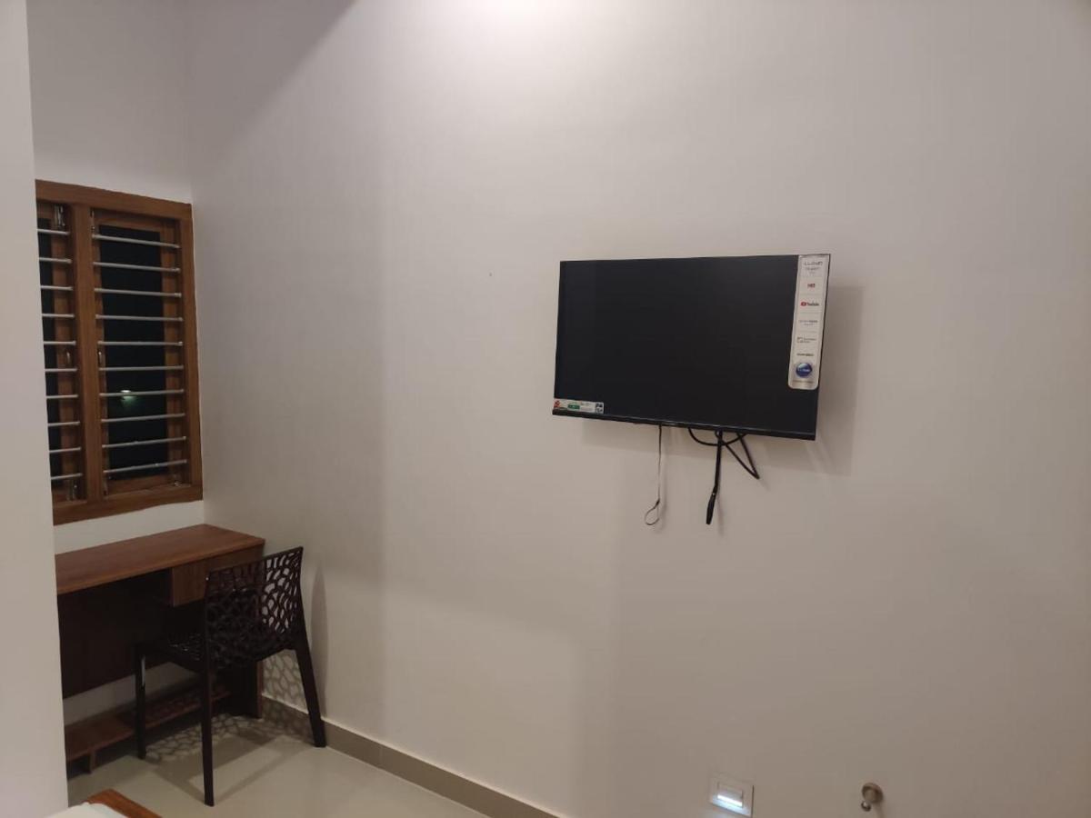 Sri Balaji Lodging Hotel Tiruchchendūr Buitenkant foto