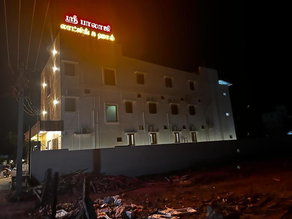 Sri Balaji Lodging Hotel Tiruchchendūr Buitenkant foto