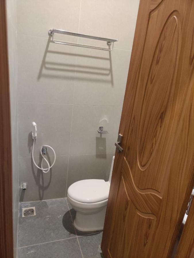 Sri Balaji Lodging Hotel Tiruchchendūr Buitenkant foto
